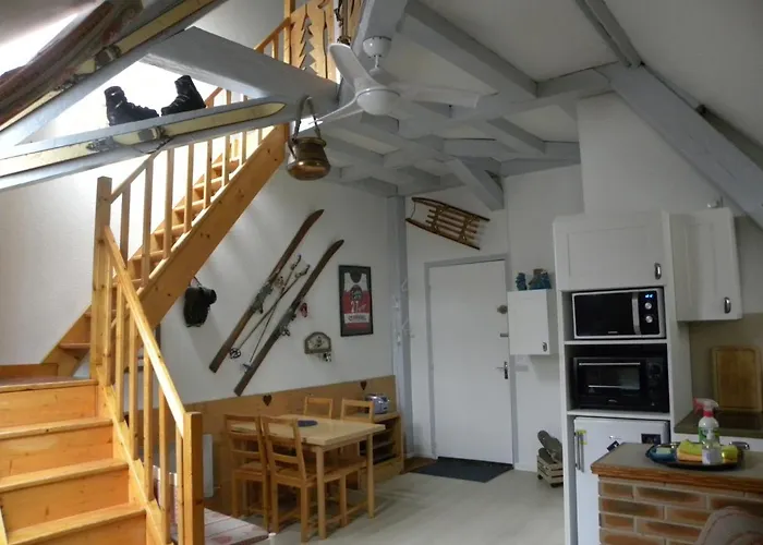 Le Central Studio Mezzanine